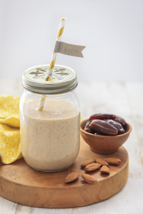 Bananen-, Dattel- und Mandel-Smoothie